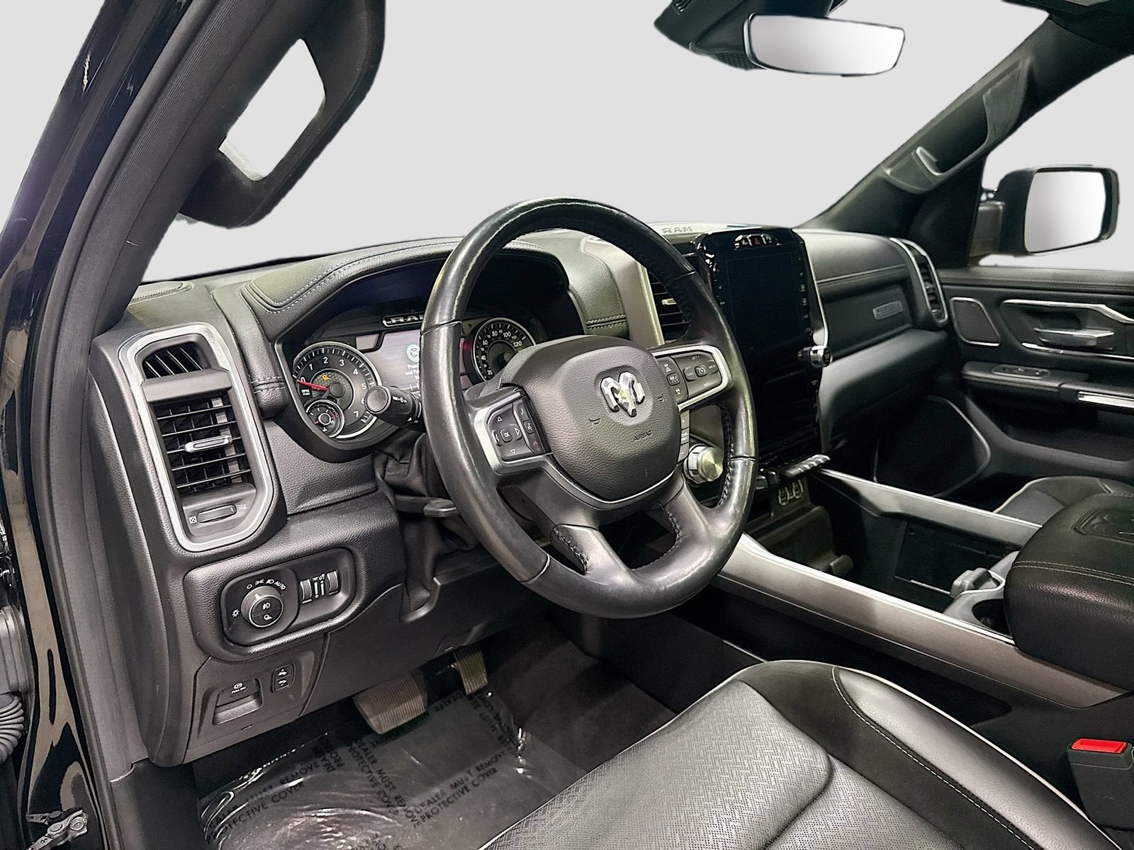 2020 RAM 1500 Laramie Crew Cab 4x4 6'4" Box