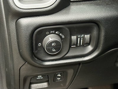 2020 RAM 1500 Laramie Crew Cab 4x4 6'4" Box