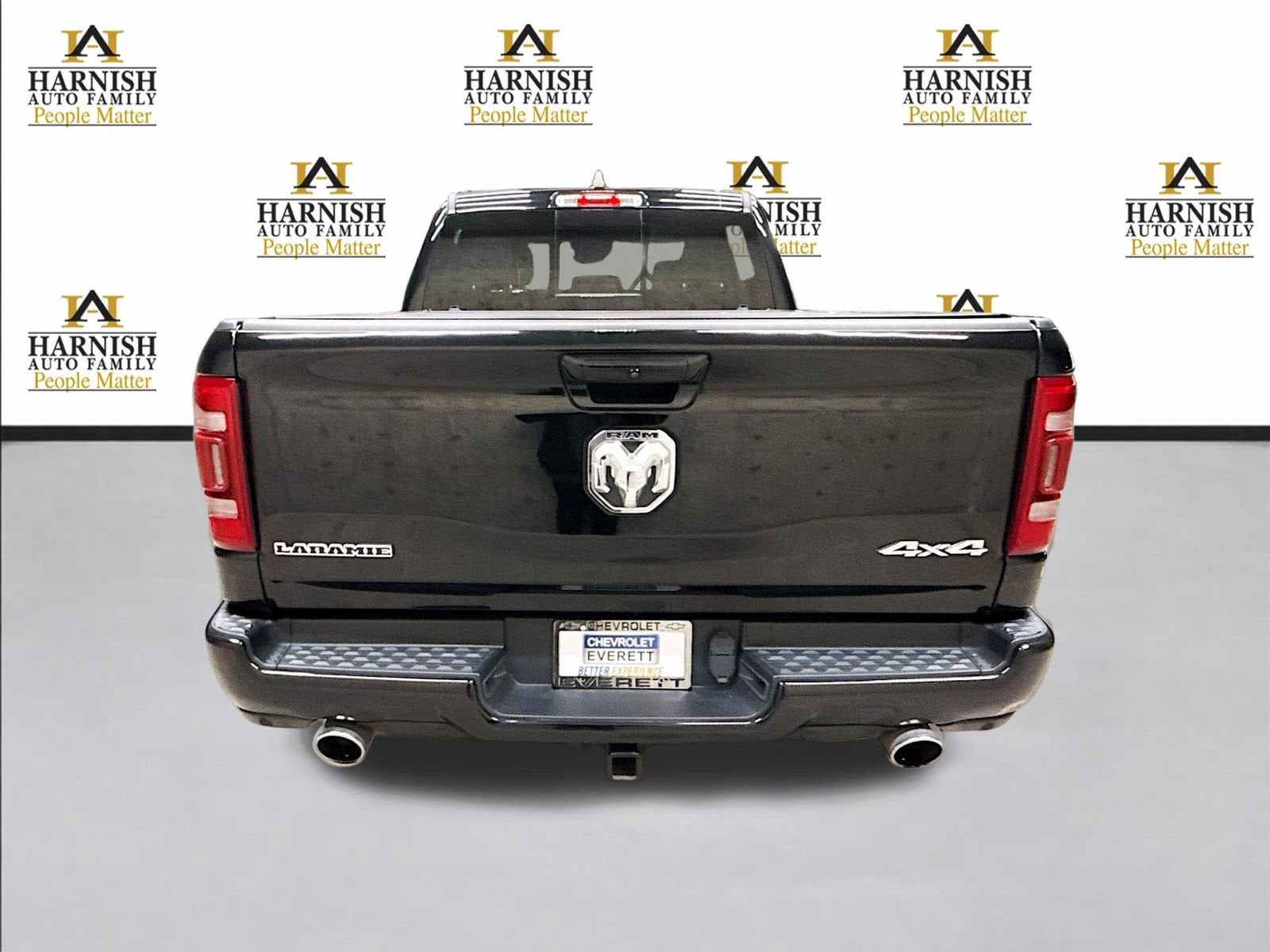 2020 RAM 1500 Laramie Crew Cab 4x4 6'4" Box