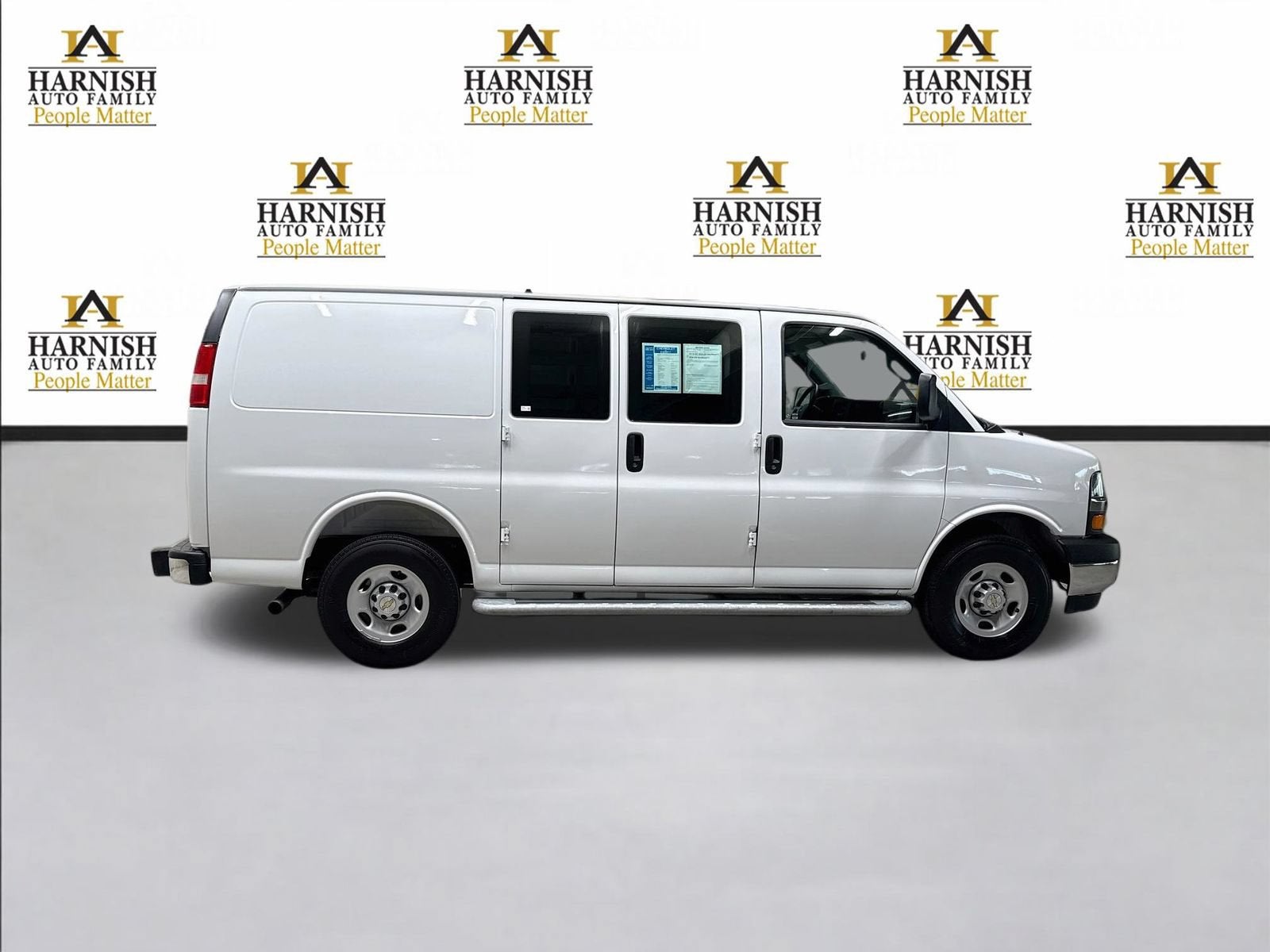 2025 Chevrolet Express Cargo WT