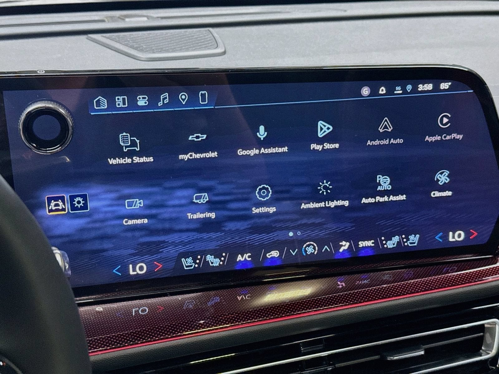 2027 Chevrolet Traverse RS