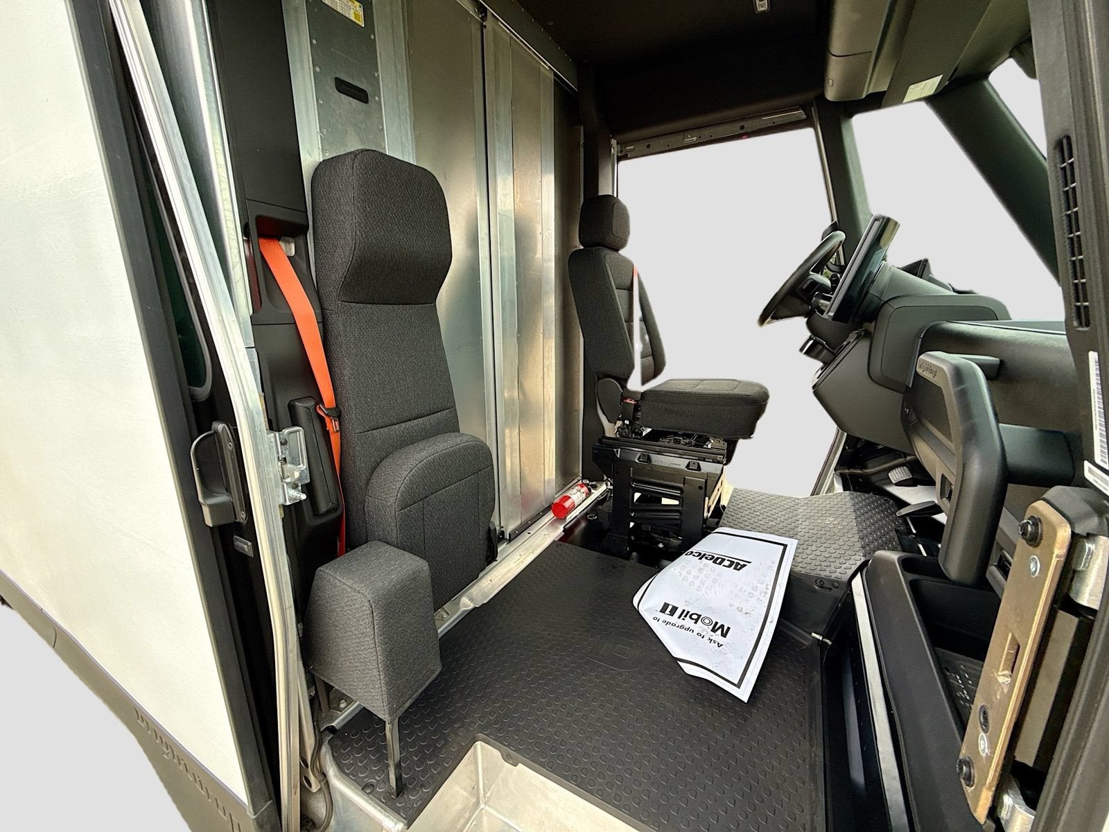 2023 BrightDrop Zevo 600 EJY