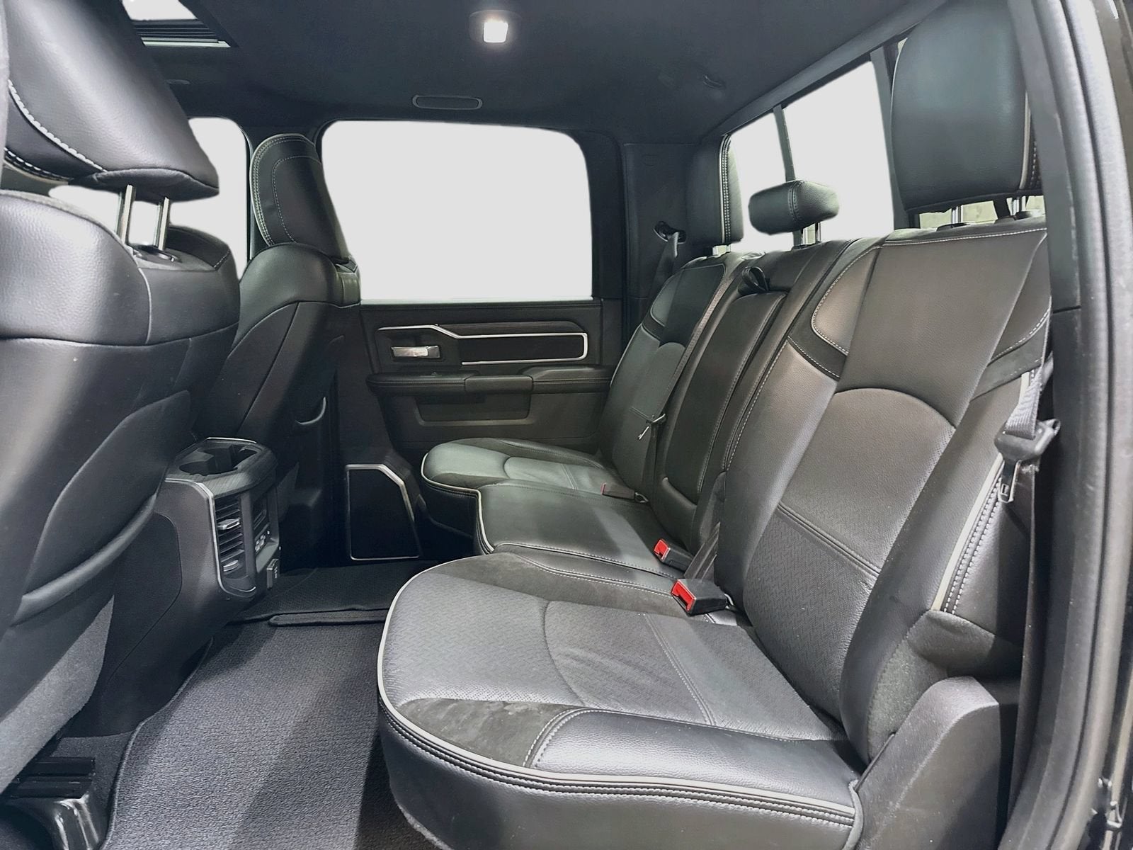 2024 RAM 3500 Laramie Crew Cab 4x4 8' Box