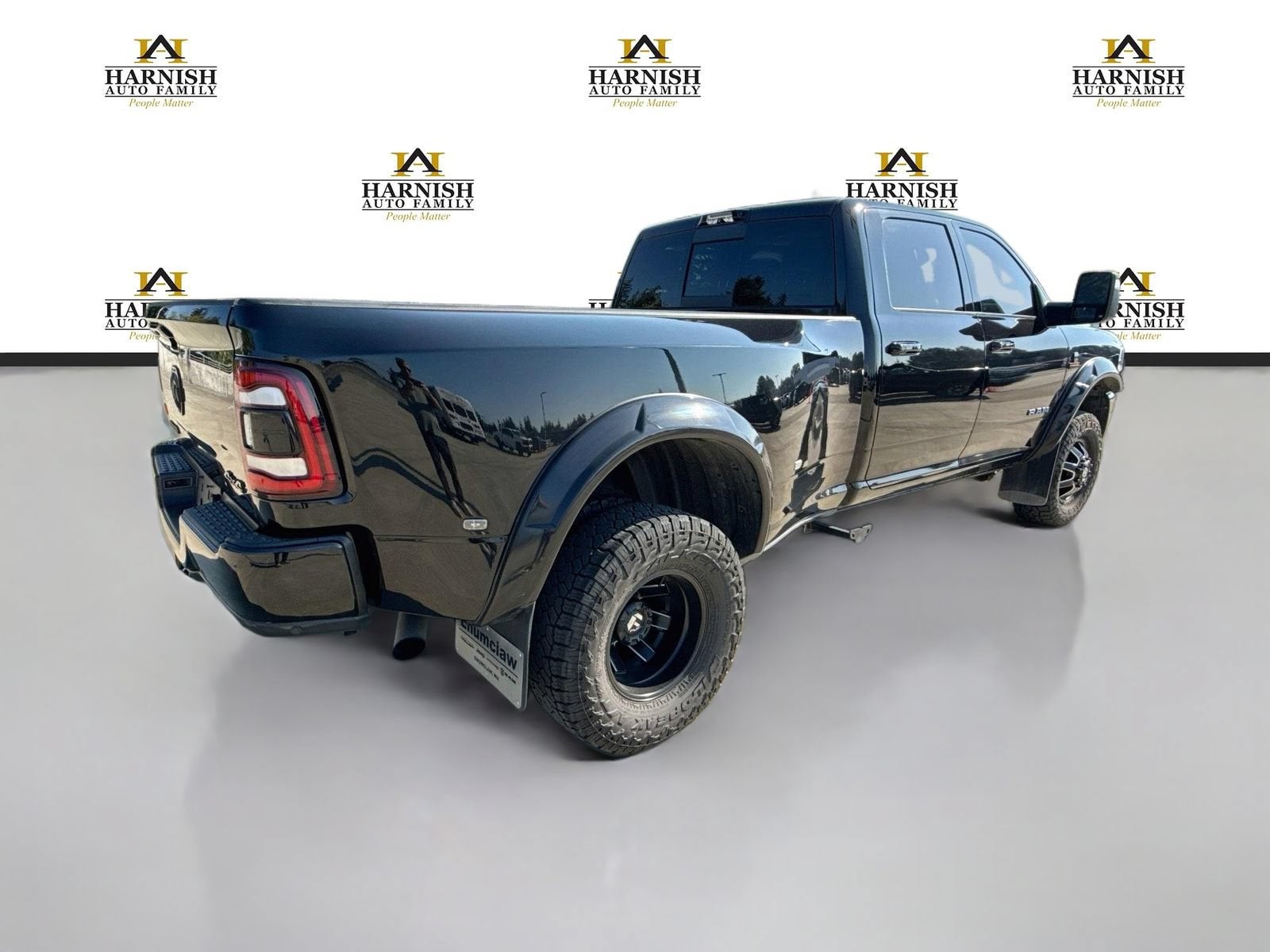 2024 RAM 3500 Laramie Crew Cab 4x4 8' Box