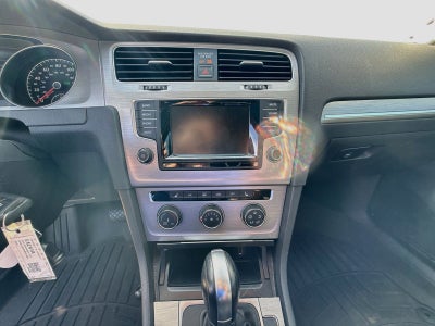 2015 Volkswagen Golf TSI SE 4-Door