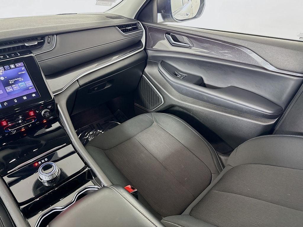 2022 Jeep Grand Cherokee L Laredo