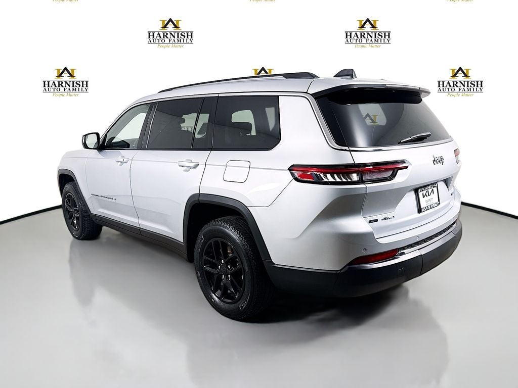2022 Jeep Grand Cherokee L Laredo