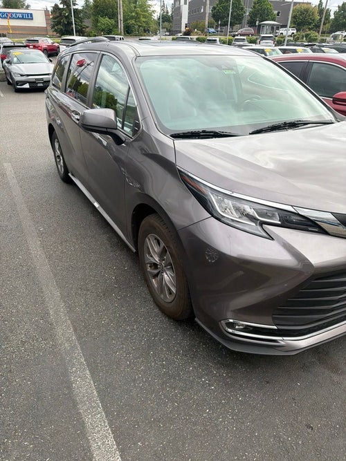2022 Toyota Sienna XLE 7 Passenger
