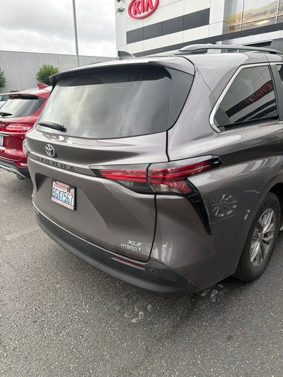 2022 Toyota Sienna XLE 7 Passenger
