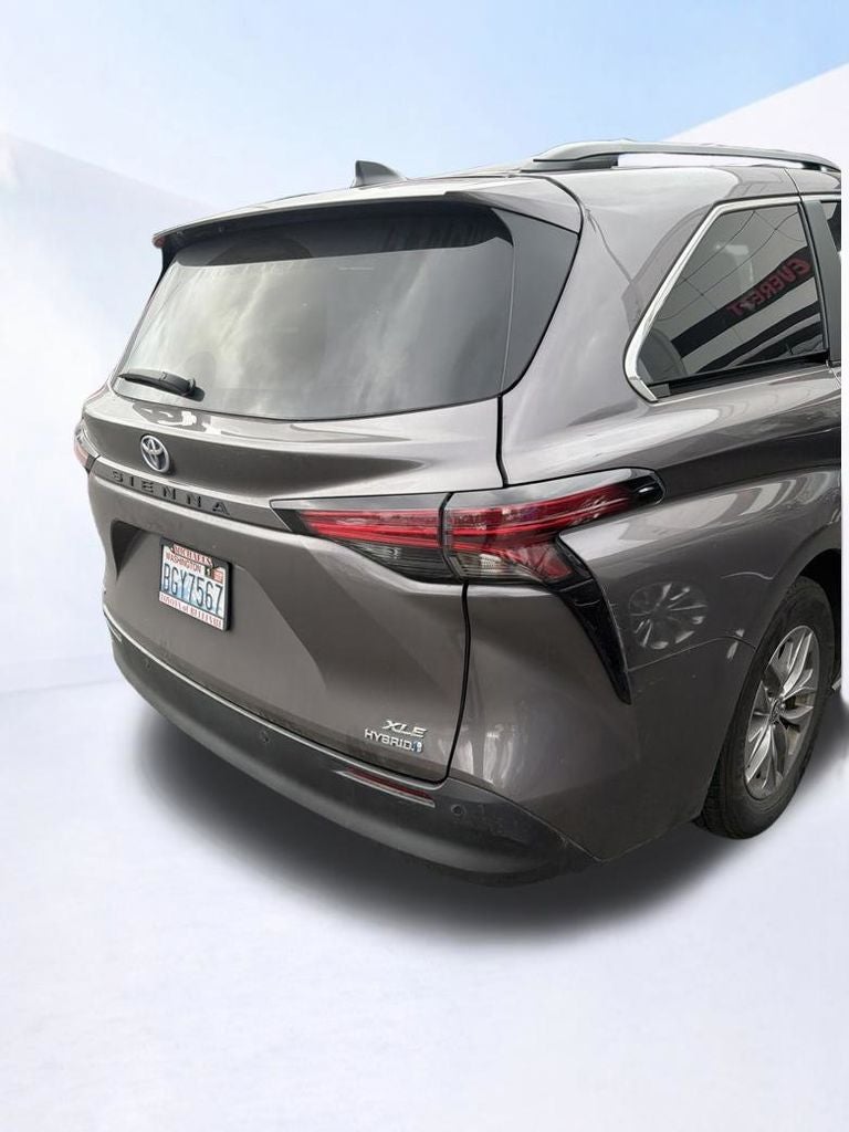 2022 Toyota Sienna XLE 7 Passenger