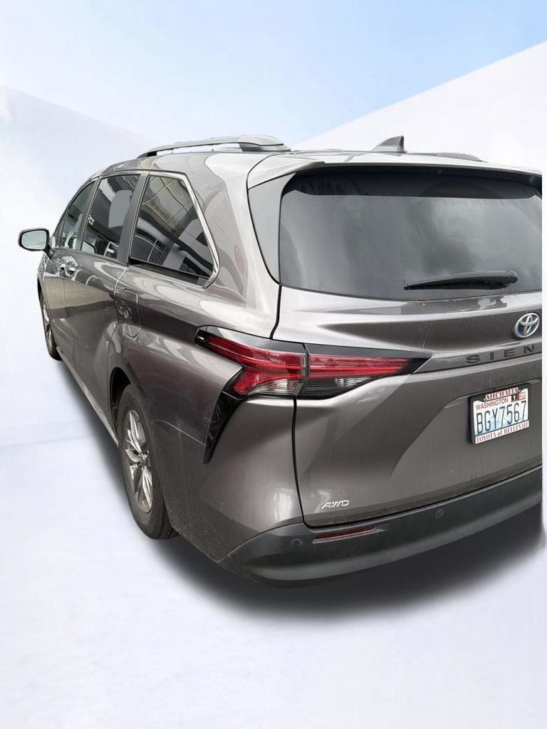 2022 Toyota Sienna XLE 7 Passenger
