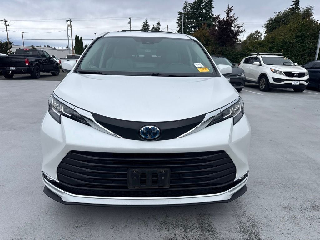 2023 Toyota Sienna XLE 7 Passenger
