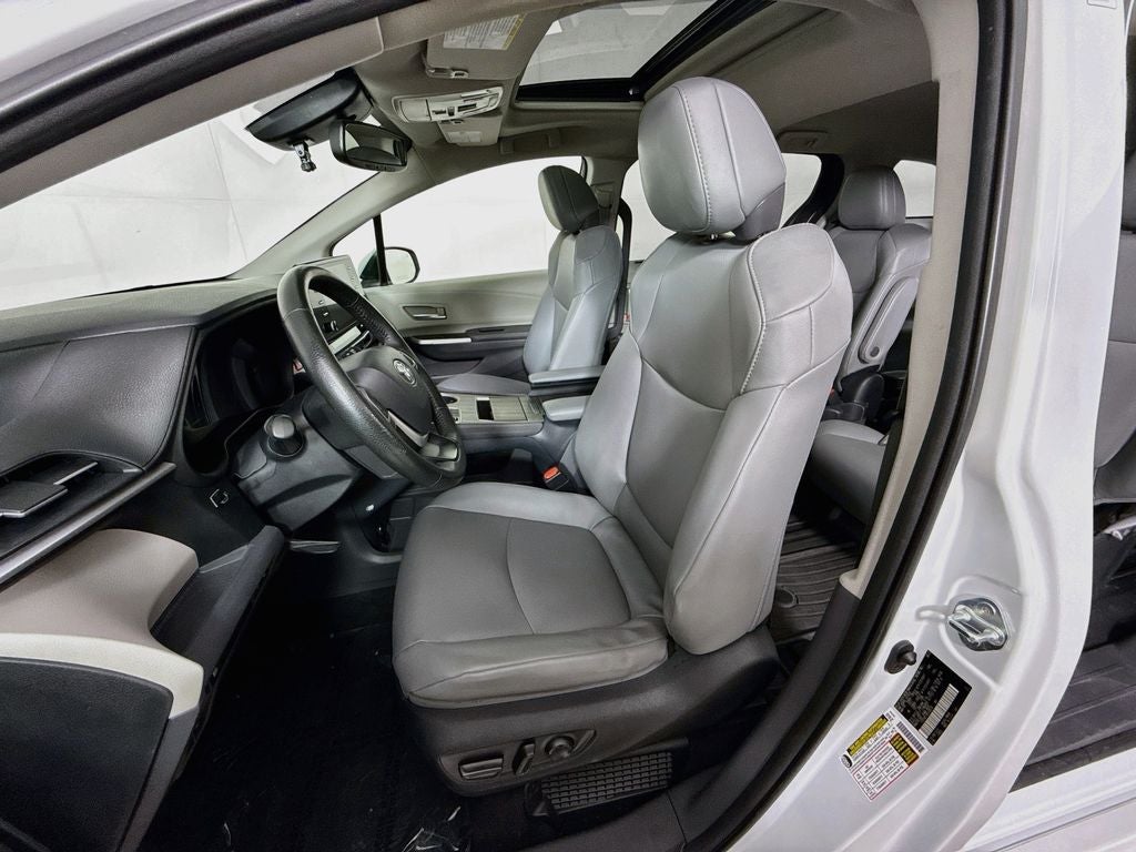 2023 Toyota Sienna XLE 7 Passenger