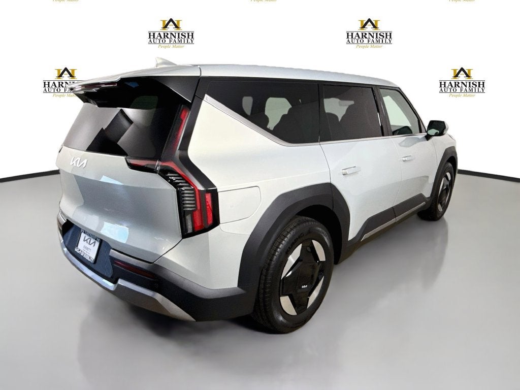 2026 Kia EV9 Light Long Range