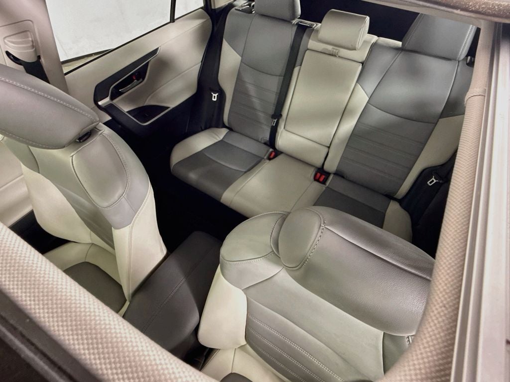 2021 Toyota RAV4 Hybrid XLE Premium