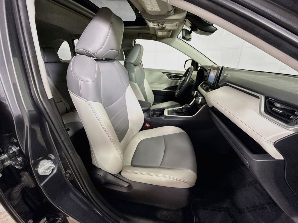 2021 Toyota RAV4 Hybrid XLE Premium