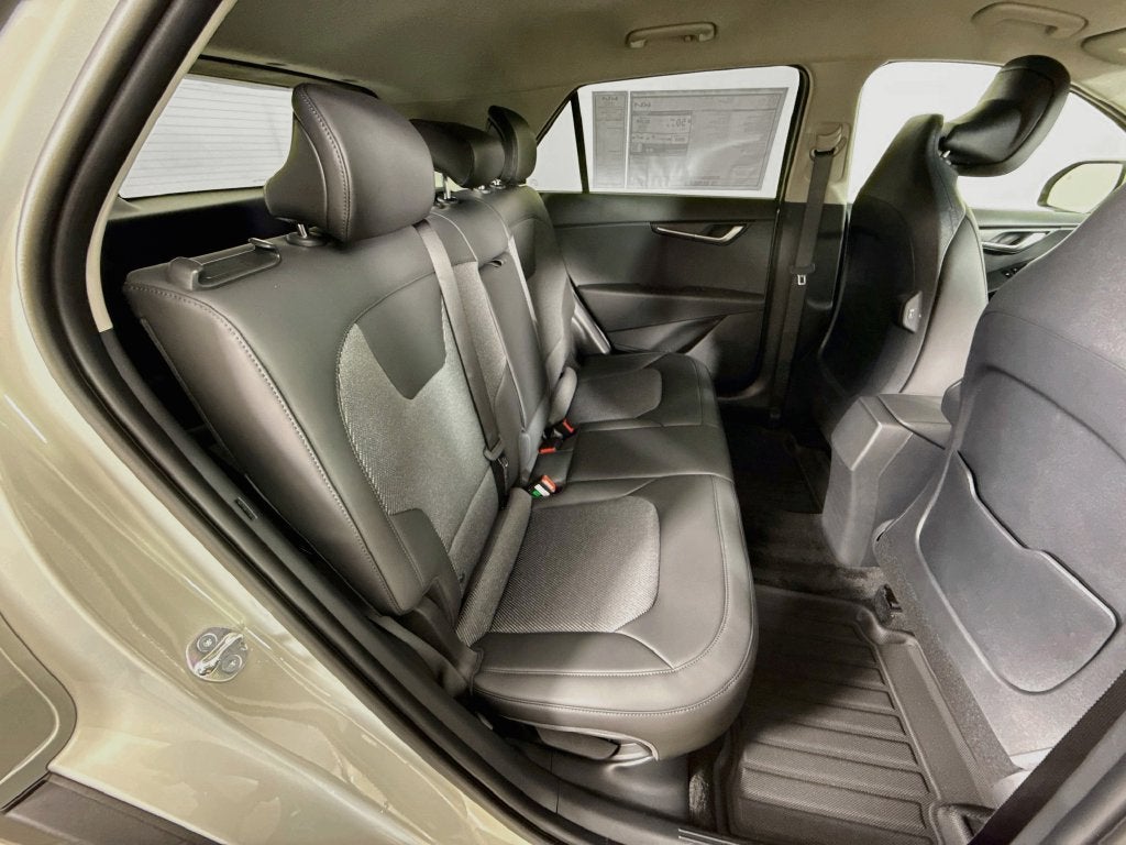 2027 Kia Niro LX