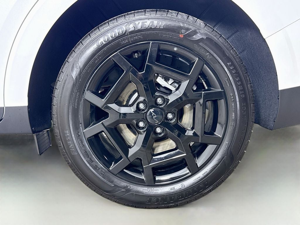 2027 Kia Carnival Hybrid EX