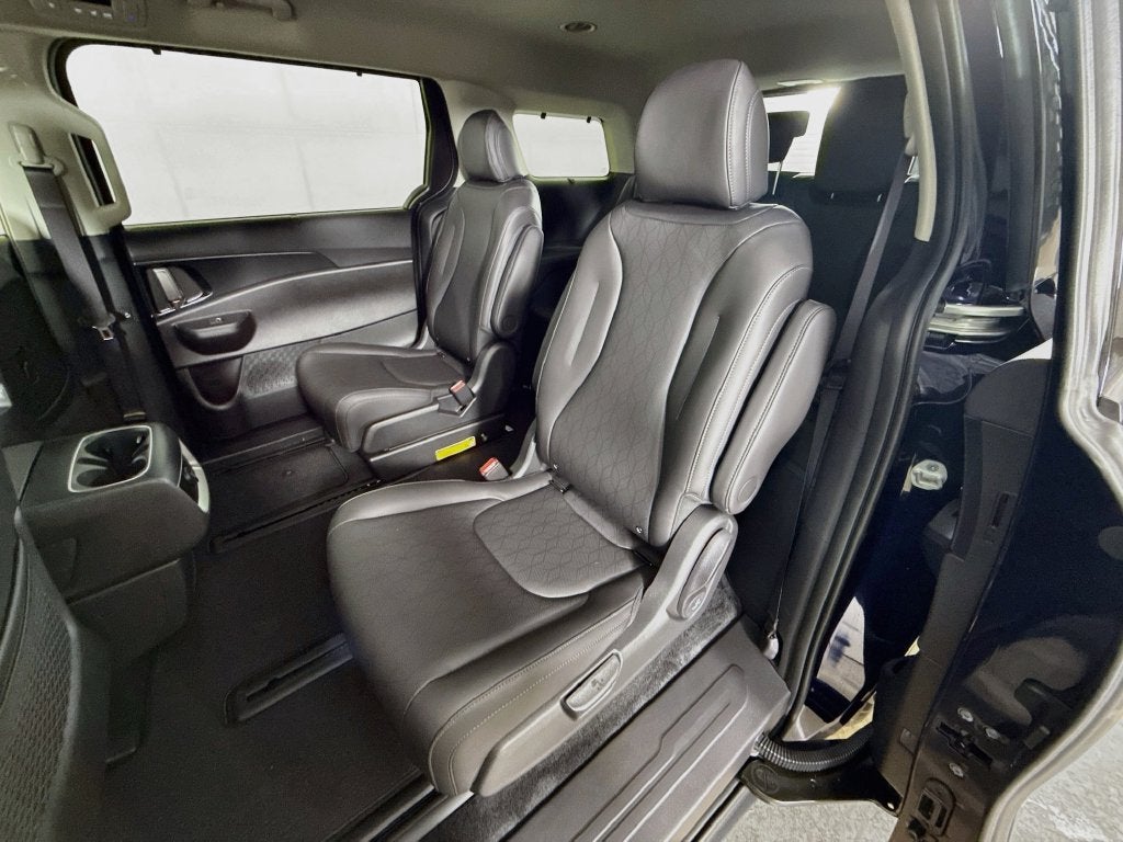 2027 Kia Carnival Hybrid EX