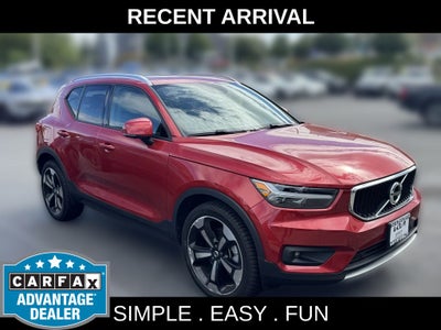 2021 Volvo XC40 Momentum