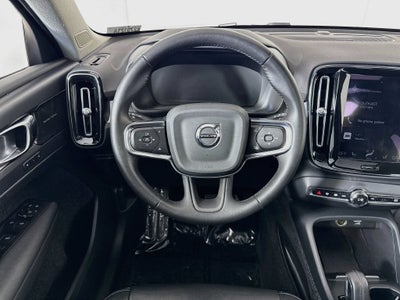 2021 Volvo XC40 Momentum
