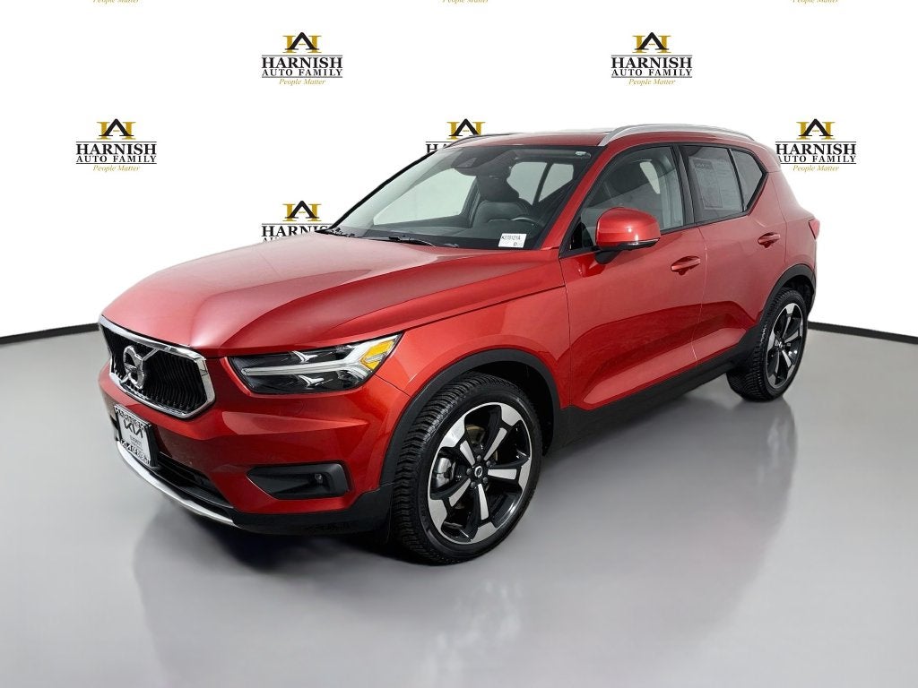 2021 Volvo XC40 Momentum