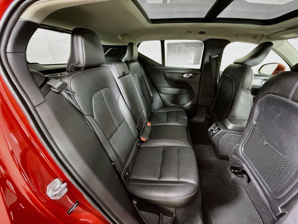 2021 Volvo XC40 Momentum