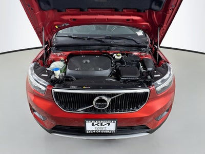2021 Volvo XC40 Momentum