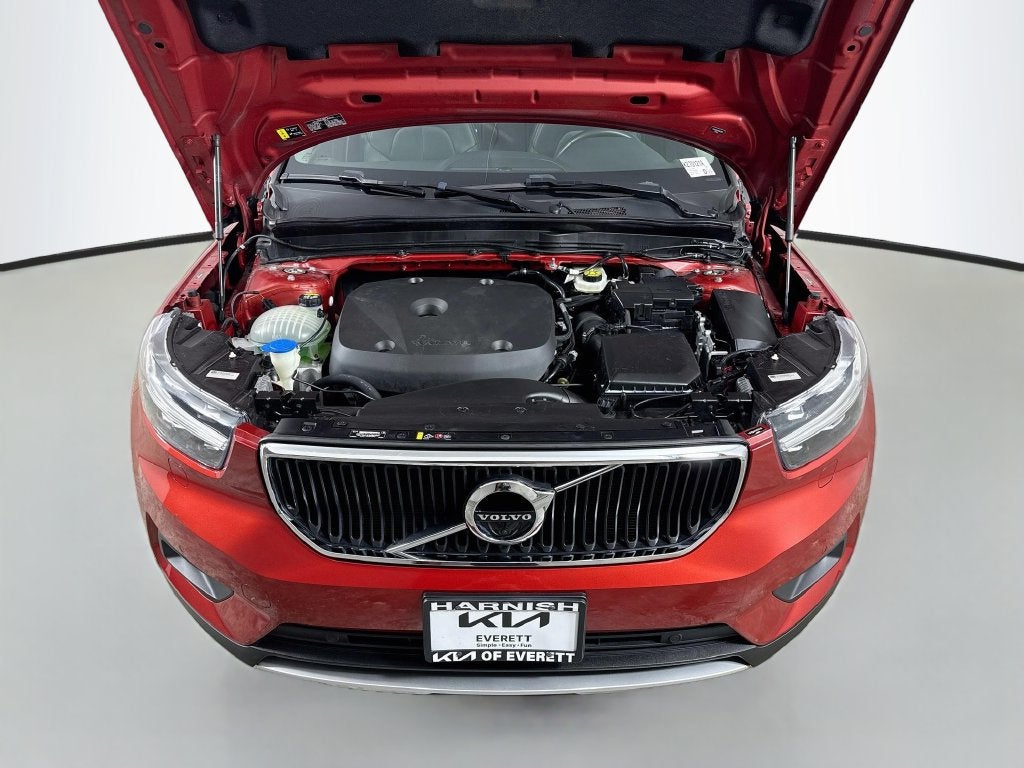 2021 Volvo XC40 Momentum