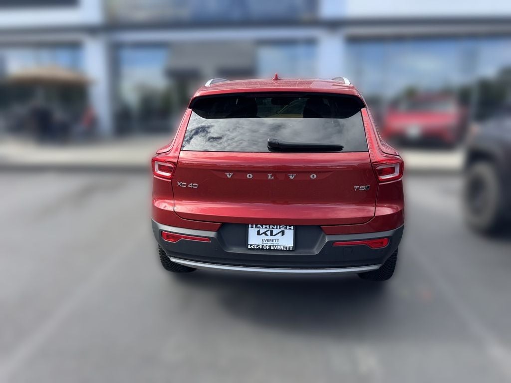 2021 Volvo XC40 Momentum