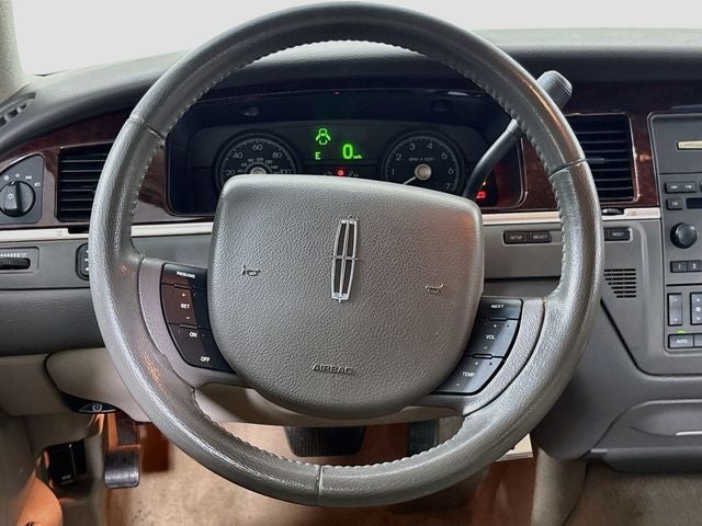 2007 Lincoln Town Car Signature