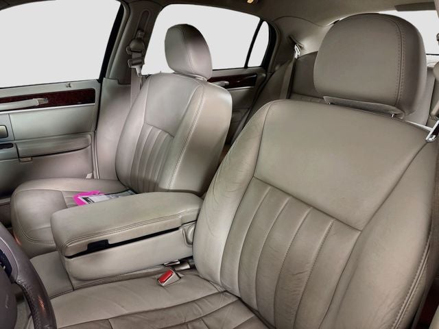 2007 Lincoln Town Car Signature
