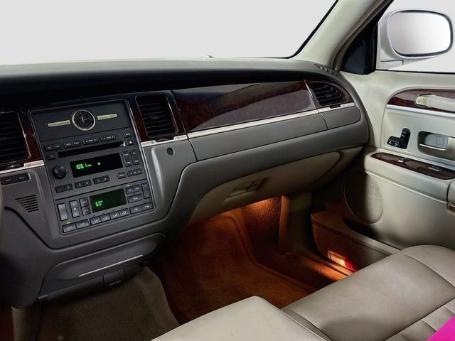 2007 Lincoln Town Car Signature