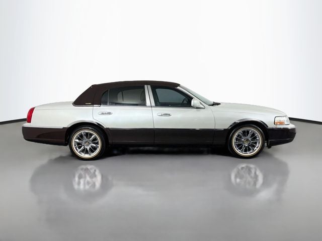 2007 Lincoln Town Car Signature