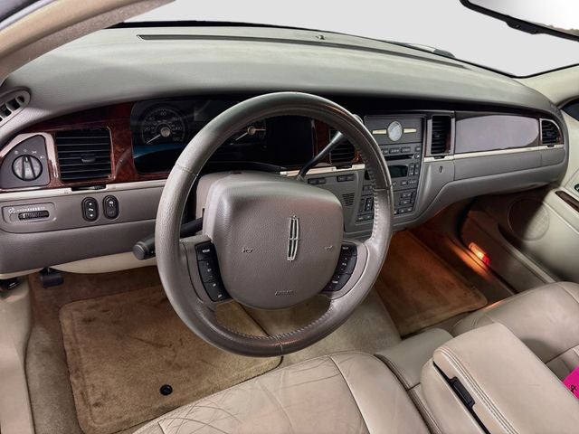 2007 Lincoln Town Car Signature