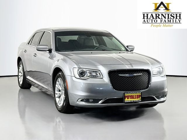 2017 Chrysler 300 Limited