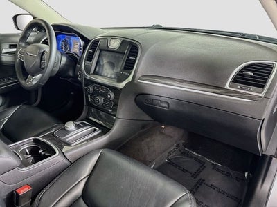 2017 Chrysler 300 Limited