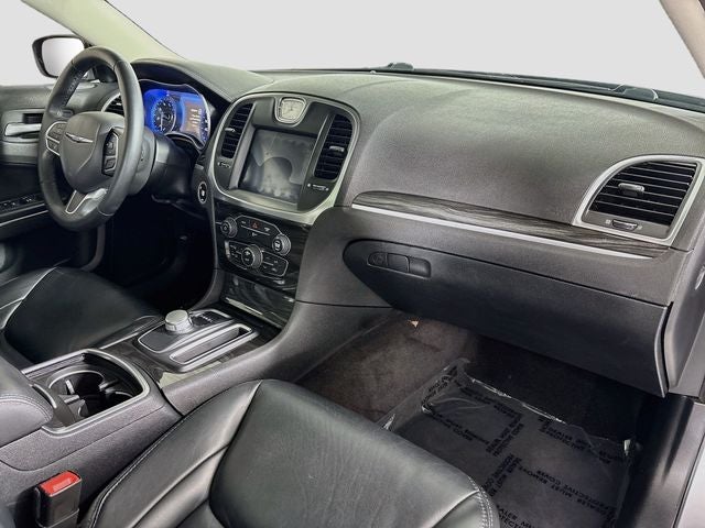 2017 Chrysler 300 Limited