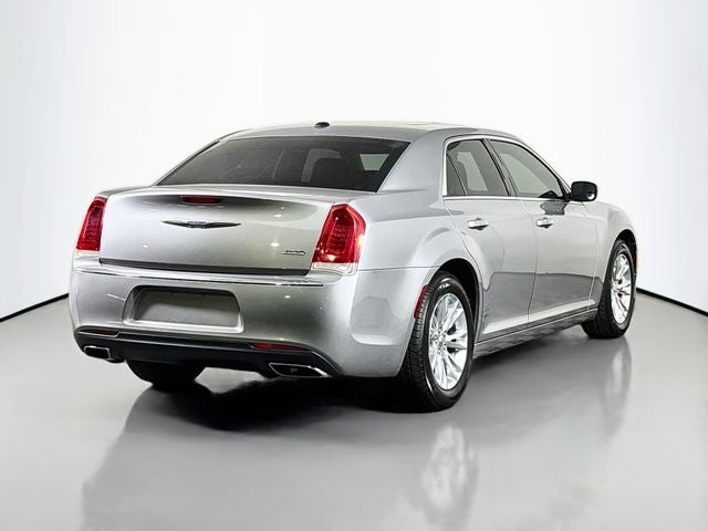 2017 Chrysler 300 Limited