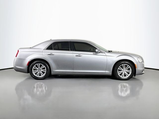 2017 Chrysler 300 Limited