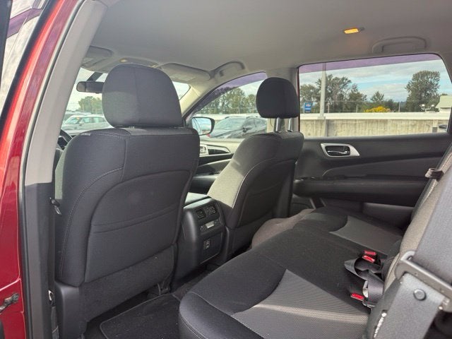 2018 Nissan Pathfinder S