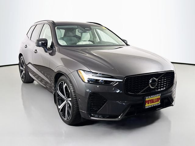 2023 Volvo XC60 B6 Ultimate Dark Theme