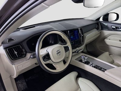 2023 Volvo XC60 B6 Ultimate Dark Theme