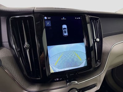 2023 Volvo XC60 B6 Ultimate Dark Theme