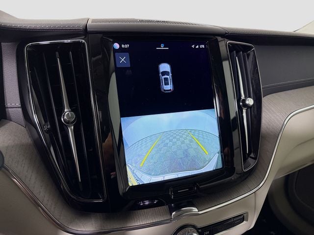 2023 Volvo XC60 B6 Ultimate Dark Theme
