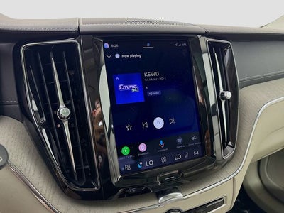 2023 Volvo XC60 B6 Ultimate Dark Theme