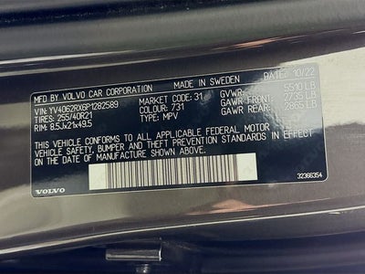 2023 Volvo XC60 B6 Ultimate Dark Theme