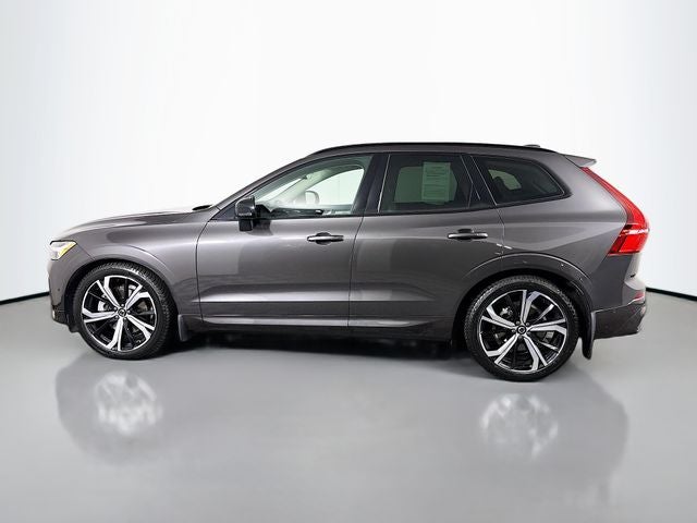 2023 Volvo XC60 B6 Ultimate Dark Theme