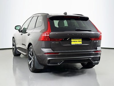 2023 Volvo XC60 B6 Ultimate Dark Theme