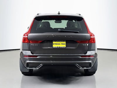 2023 Volvo XC60 B6 Ultimate Dark Theme